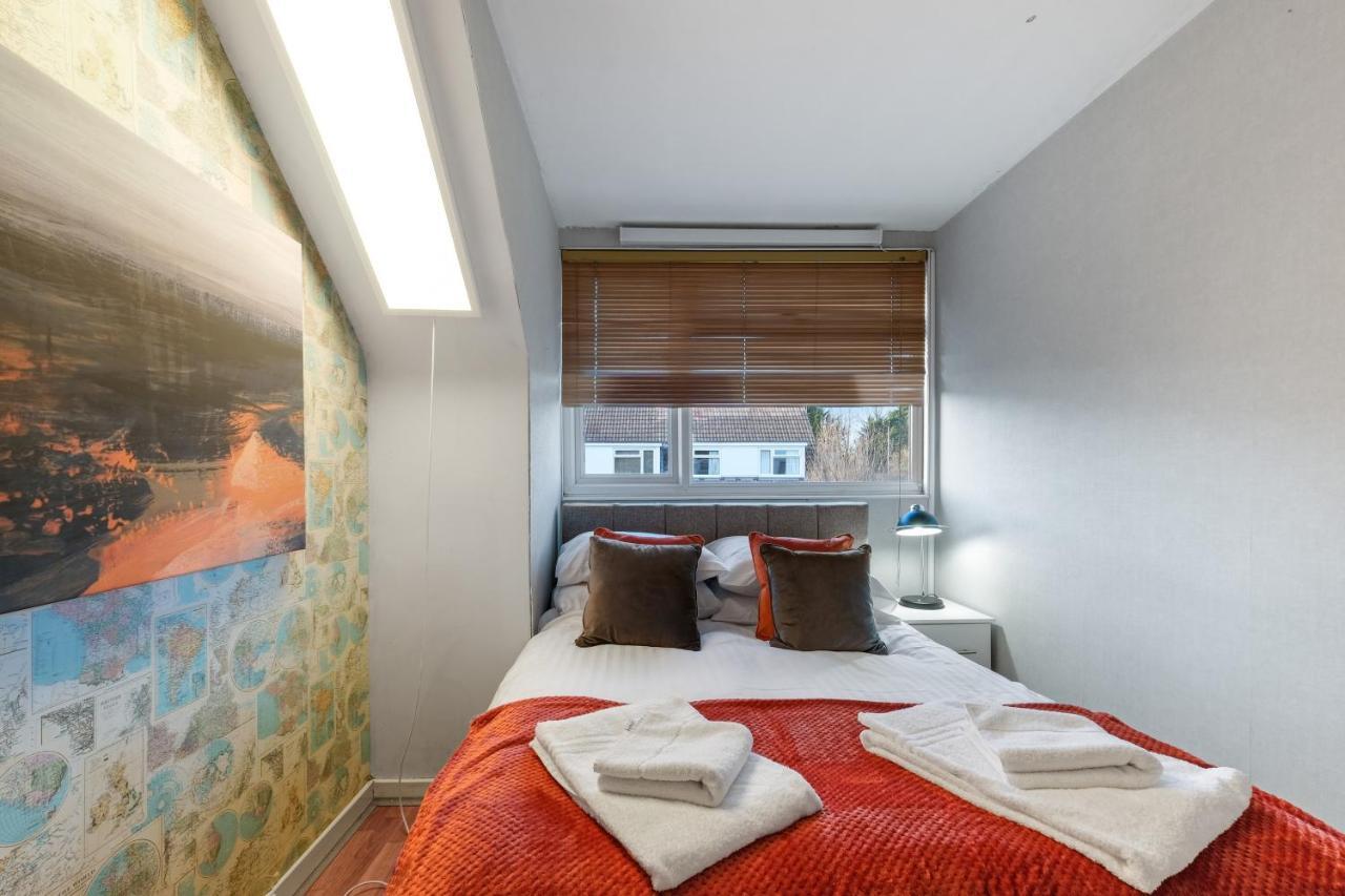 Staiforce 2 Bedroom House With Parking Мейденхед Экстерьер фото