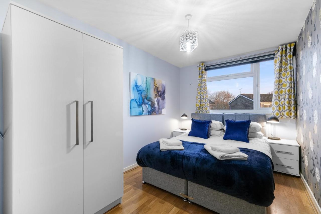 Staiforce 2 Bedroom House With Parking Мейденхед Экстерьер фото