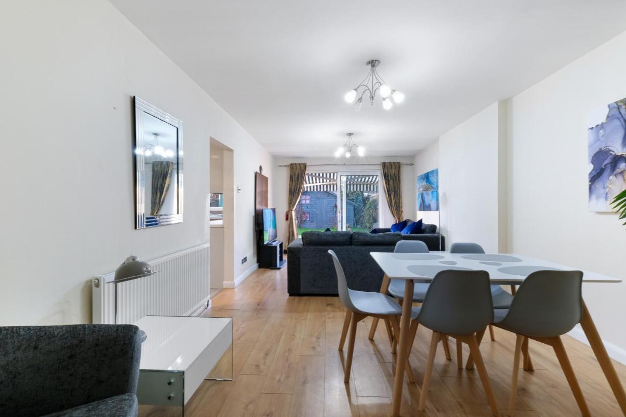 Staiforce 2 Bedroom House With Parking Мейденхед Экстерьер фото